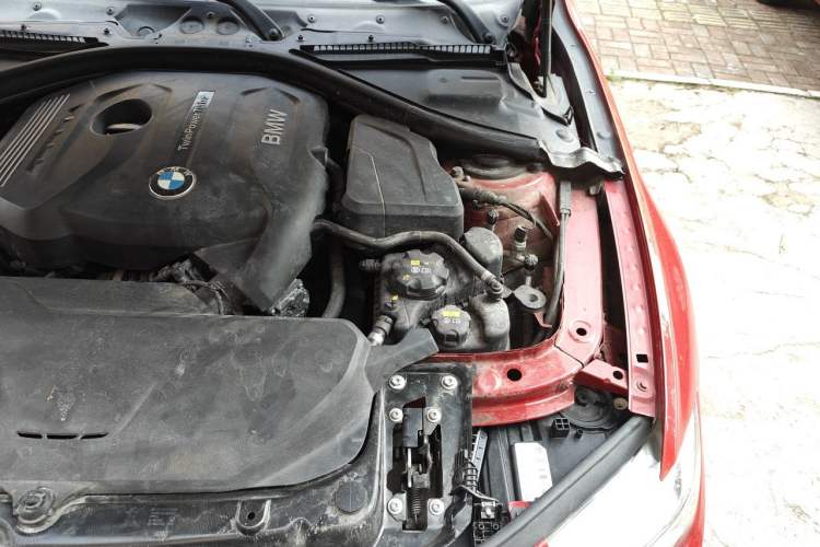 Used BMW 3 Series 2017 320Li M Sport Edition Engine Bay Left