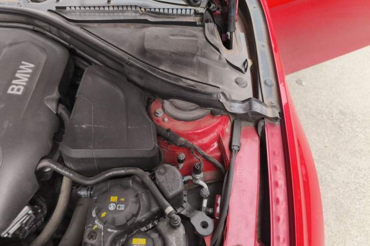Used BMW 3 Series 2017 320Li Fashion Model Engine Bay Left