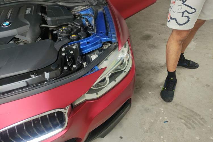 Used BMW 3 Series 2017 320i M Sport Engine Bay Left