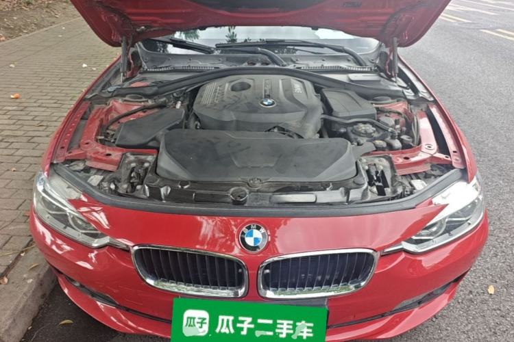 Used BMW 3 Series 2017 320Li Fashion Model Engine Bay
