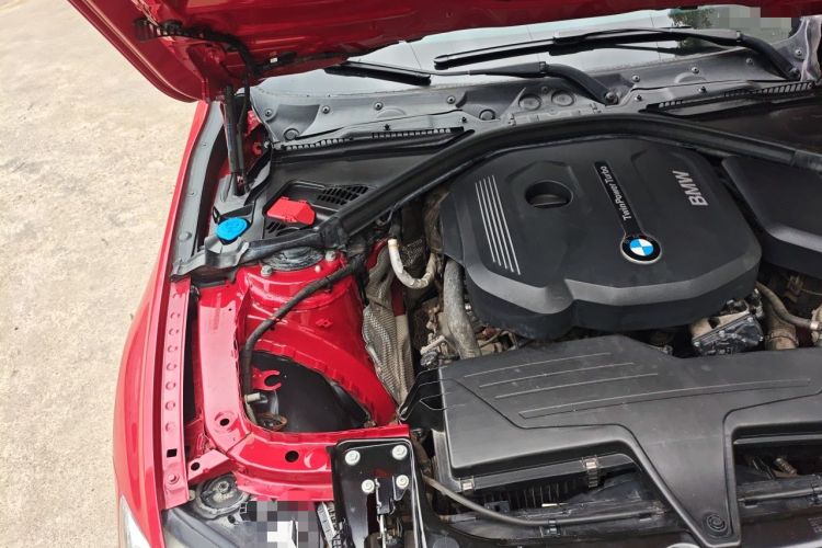 Used BMW 3 Series 2017 318Li Fashion Model Engine Bay Right