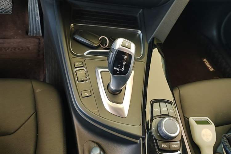 Used BMW 3 Series 2017 320Li Fashion Model Gear Lever