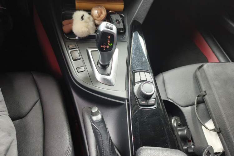 Used BMW 3 Series 2017 320Li Fashion Model Gear Lever