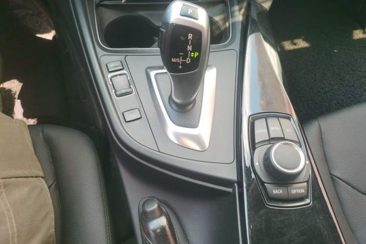 Used BMW 3 Series 2017 318Li Fashion Model Gear Lever