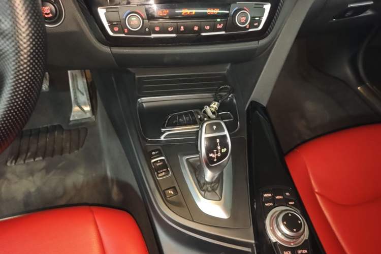 Used BMW 3 Series 2017 320Li M Sport Edition Gear Lever