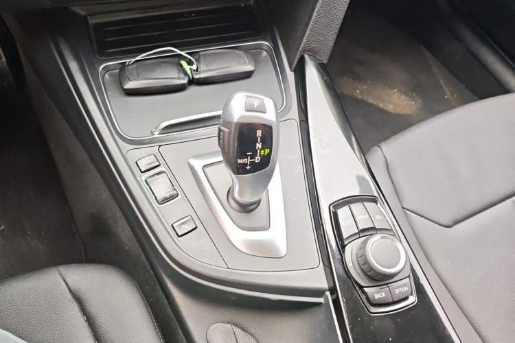 Used BMW 3 Series 2017 318Li Fashion Model Gear Lever
