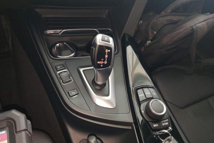 Used BMW 3 Series 2017 320Li Fashion Model Gear Lever