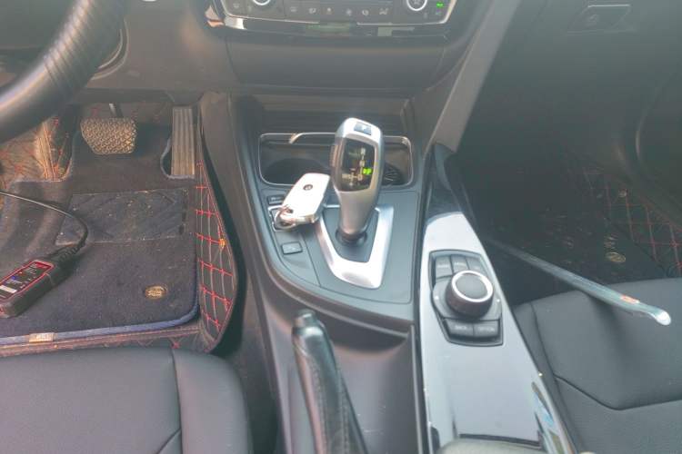Used BMW 3 Series 2017 320Li Fashion Model Gear Lever