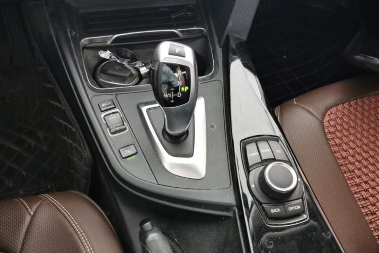 Used BMW 3 Series 2017 320Li Fashion Model Gear Lever
