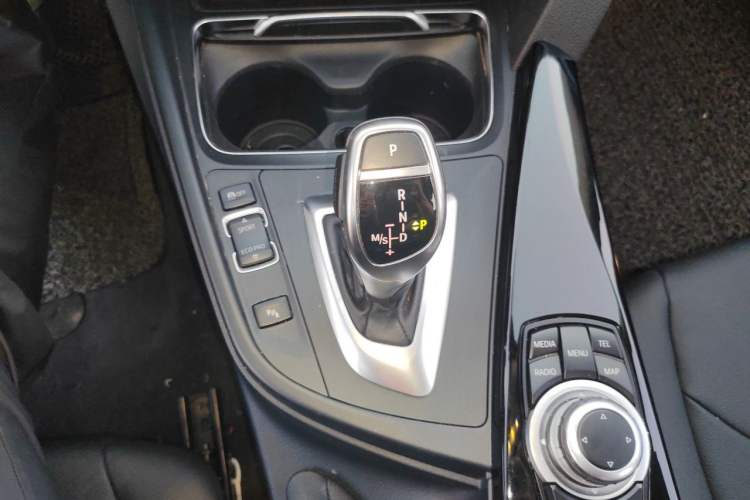 Used BMW 3 Series 2017 320Li M Sport Edition Gear Lever