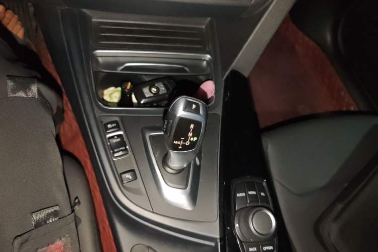 Used BMW 3 Series 2017 320Li Fashion Model Gear Lever