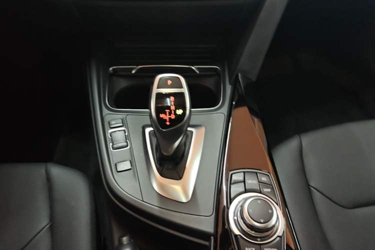Used BMW 3 Series 2017 320Li M Sport Edition Gear Lever