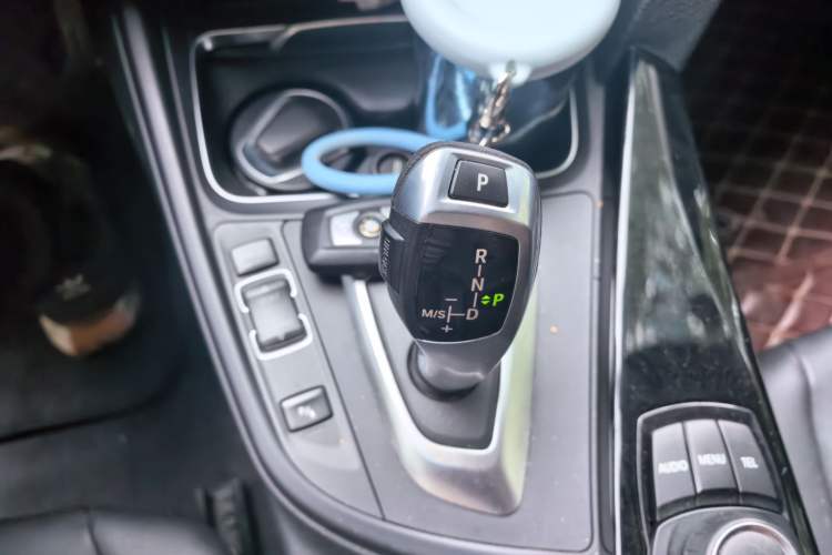 Used BMW 3 Series 2017 320Li Fashion Model Gear Lever