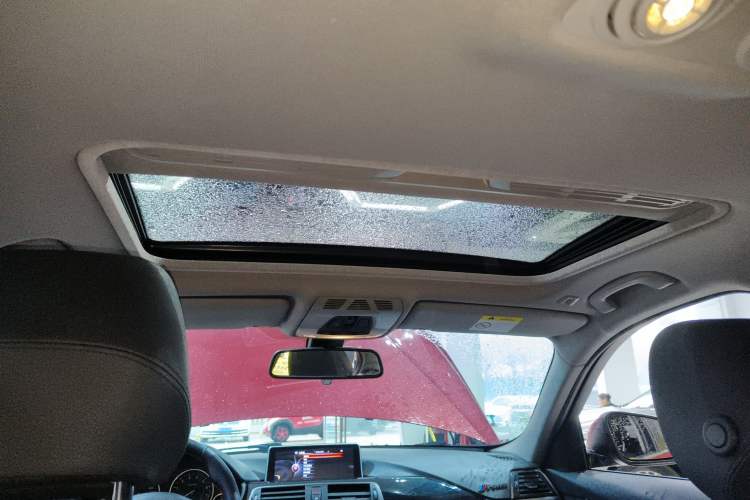 Used BMW 3 Series 2017 320Li Fashion Model Headliner