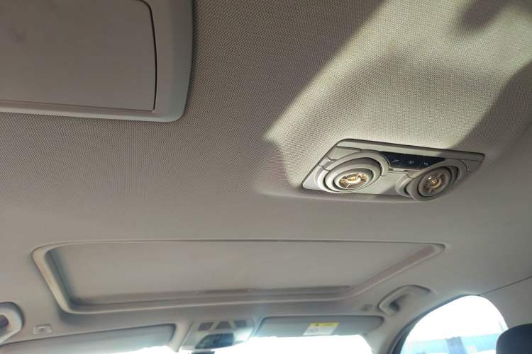 Used BMW 3 Series 2017 320Li Fashion Model Headliner