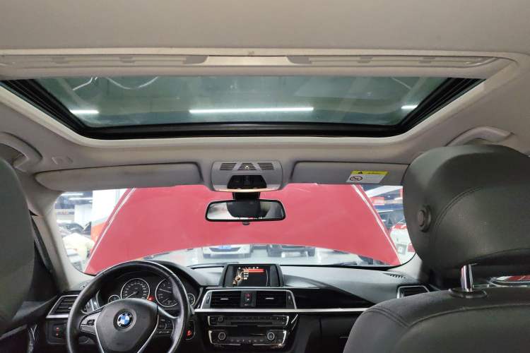 Used BMW 3 Series 2017 320Li Fashion Model Headliner