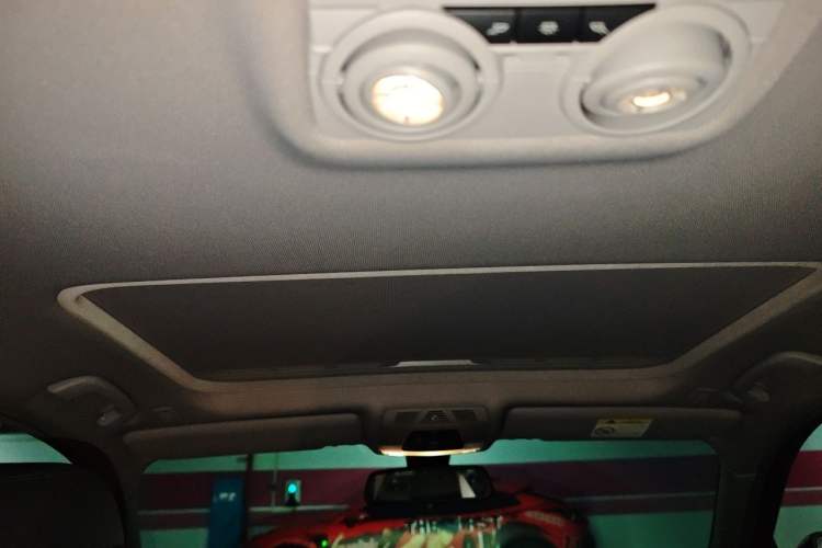 Used BMW 3 Series 2017 320Li Fashion Model Headliner