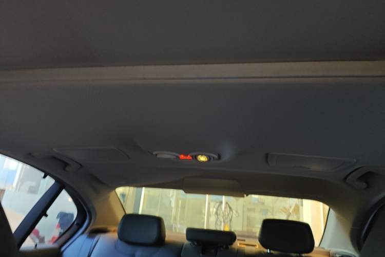 Used BMW 3 Series 2017 320Li Fashion Model Headliner