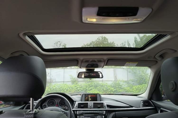Used BMW 3 Series 2017 318i Fashion Model Headliner