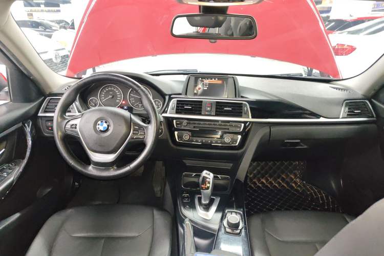 Used BMW 3 Series 2017 320Li Fashion Model Interior 2