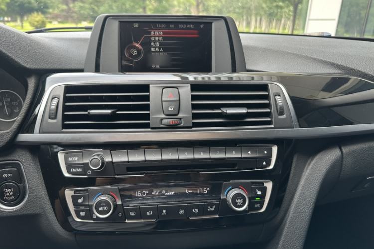 Used BMW 3 Series 2017 320Li xDrive Fashion Model Interior 3