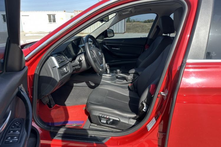 Used BMW 3 Series 2017 320Li Fashion Model Interior 4