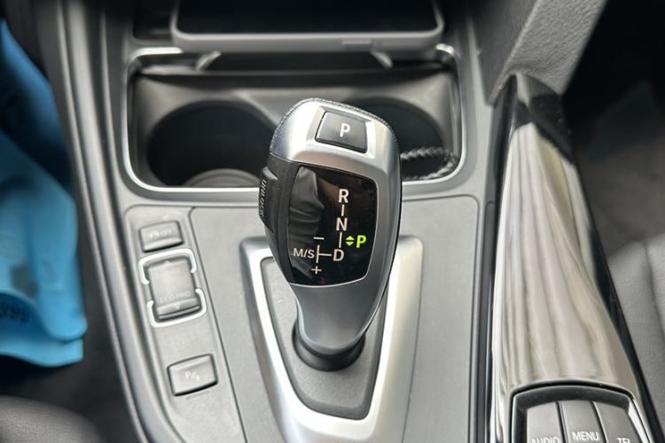 Used BMW 3 Series 2017 320Li xDrive Fashion Model Interior 4