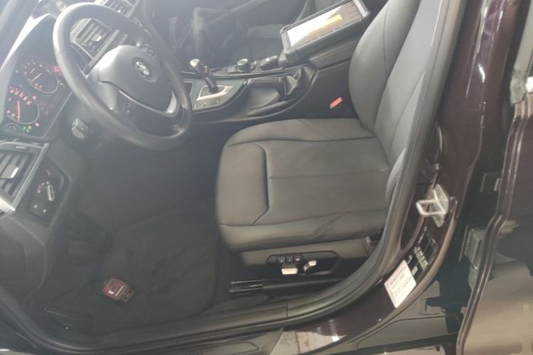 Used BMW 3 Series 2017 320Li Fashion Model Left Front Seat