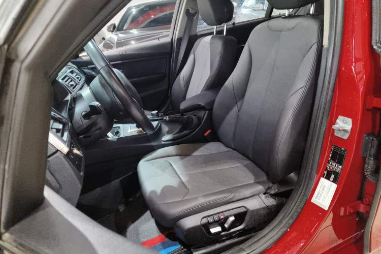 Used BMW 3 Series 2017 320Li Fashion Model Left Front Seat