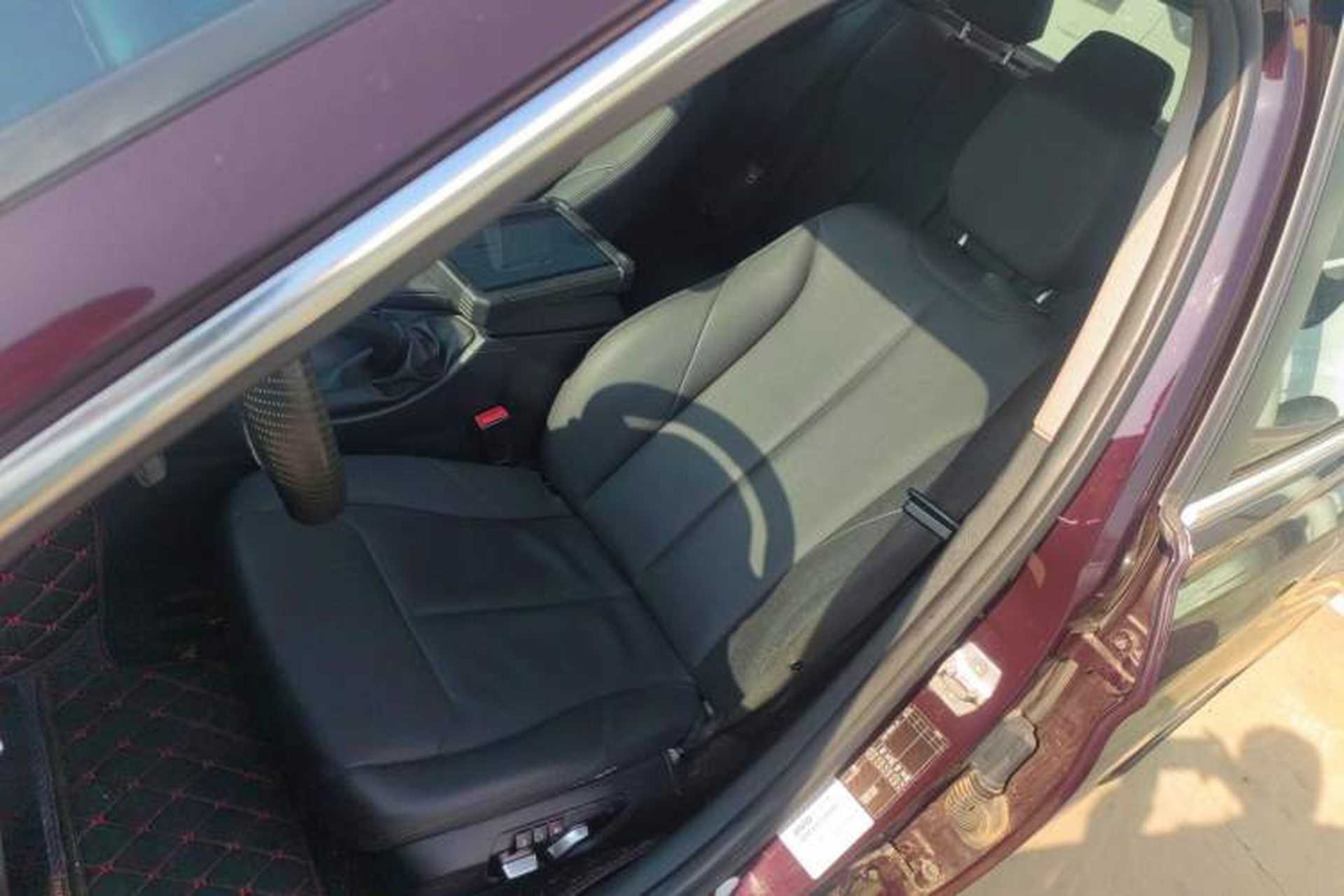 Used BMW 3 Series 2017 320Li Fashion Model Left Front Seat