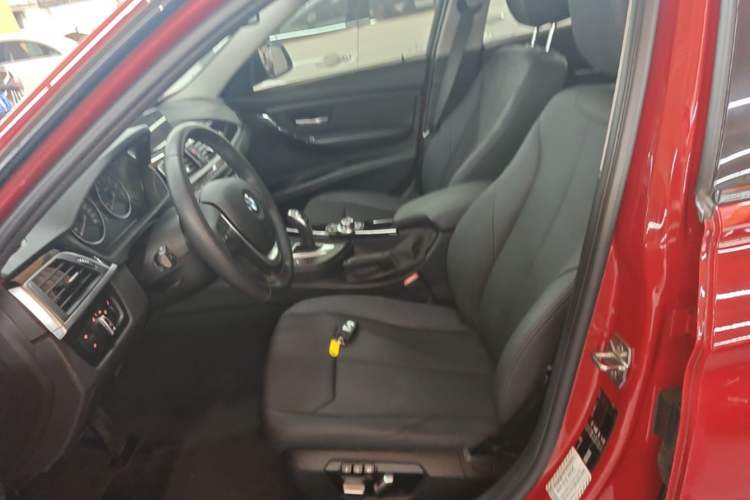 Used BMW 3 Series 2017 320Li M Sport Edition Left Front Seat