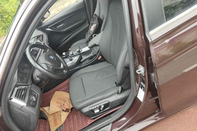Used BMW 3 Series 2017 320Li Fashion Model Left Front Seat