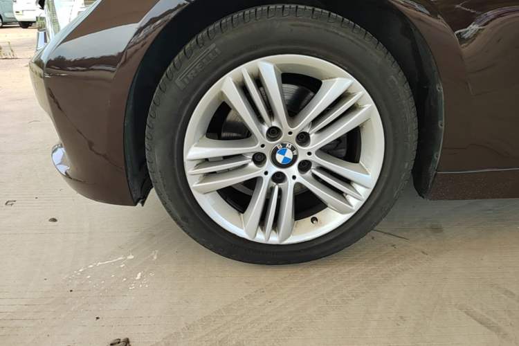 Used BMW 3 Series 2017 320Li Fashion Model Left Front Wheel Hub