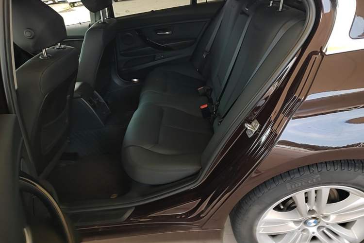Used BMW 3 Series 2017 320Li Fashion Model Left Rear Seat