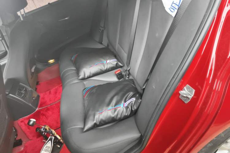 Used BMW 3 Series 2017 320Li Fashion Model Left Rear Seat