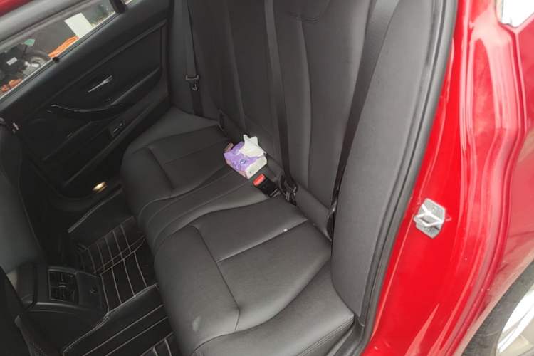 Used BMW 3 Series 2017 320Li Fashion Model Left Rear Seat