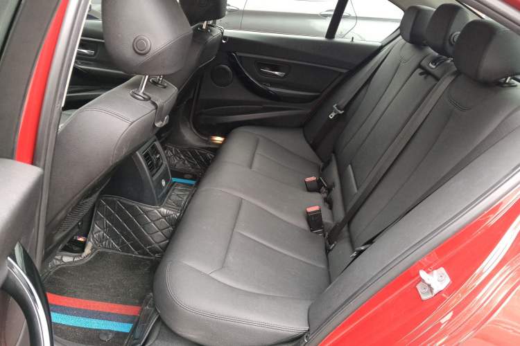 Used BMW 3 Series 2017 318i Fashion Model Left Rear Seat