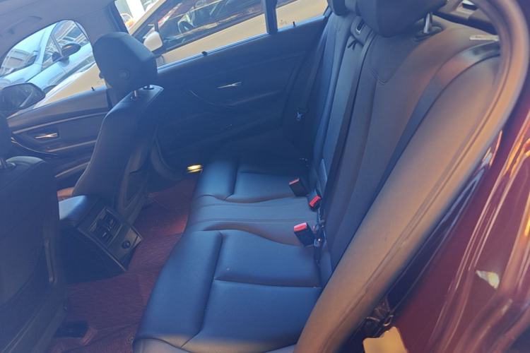 Used BMW 3 Series 2017 320Li Fashion Model Left Rear Seat