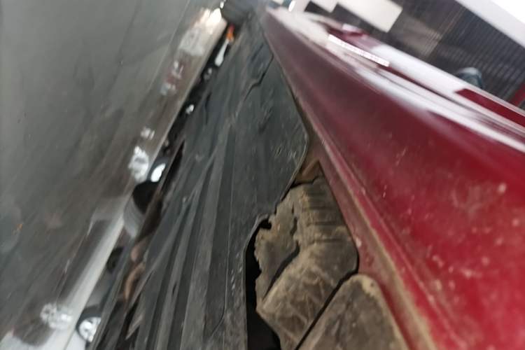 Used BMW 3 Series 2017 320Li Fashion Model Left Side Sill