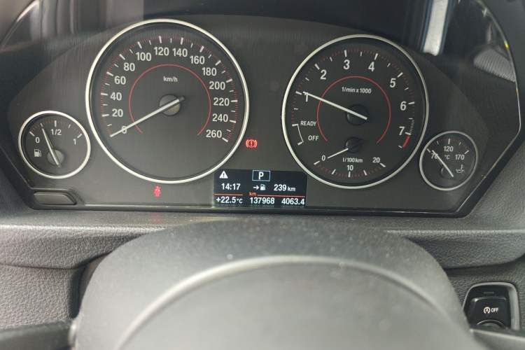 Used BMW 3 Series 2017 320i M Sport Odometer Close Up
