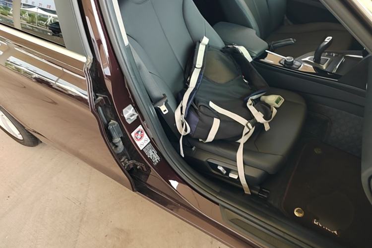 Used BMW 3 Series 2017 320Li Fashion Model Right Front Seat