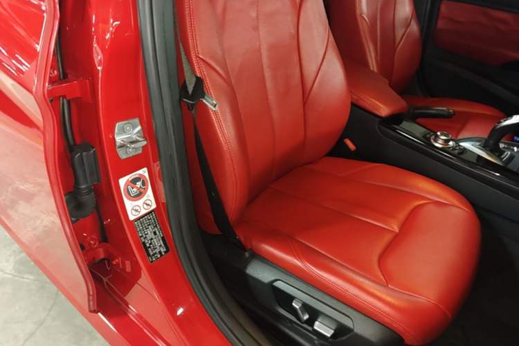 Used BMW 3 Series 2017 320Li M Sport Edition Right Front Seat