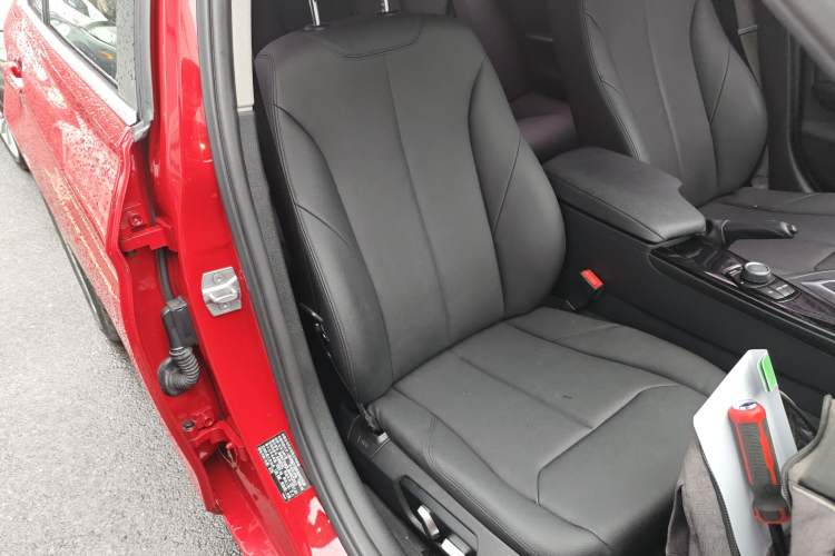 Used BMW 3 Series 2017 320Li Fashion Model Right Front Seat