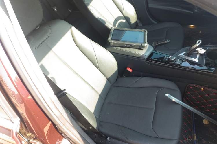 Used BMW 3 Series 2017 320Li Fashion Model Right Front Seat