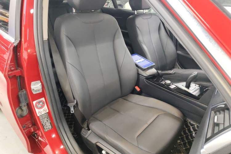 Used BMW 3 Series 2017 320Li Fashion Model Right Front Seat