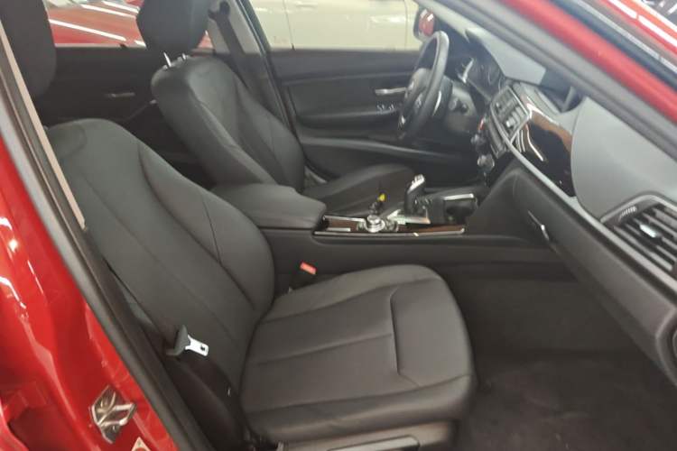 Used BMW 3 Series 2017 320Li M Sport Edition Right Front Seat