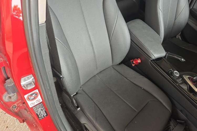 Used BMW 3 Series 2017 318i Fashion Model Right Front Seat