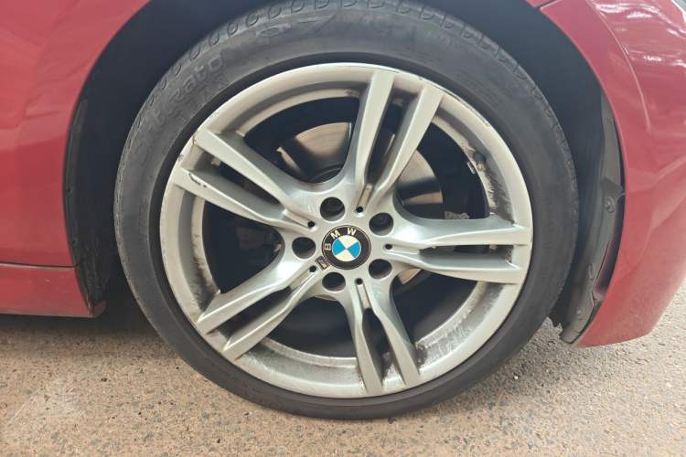 Used BMW 3 Series 2017 320Li M Sport Edition Right Front Wheel Hub