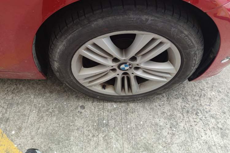 Used BMW 3 Series 2017 320Li Fashion Model Right Front Wheel Hub
