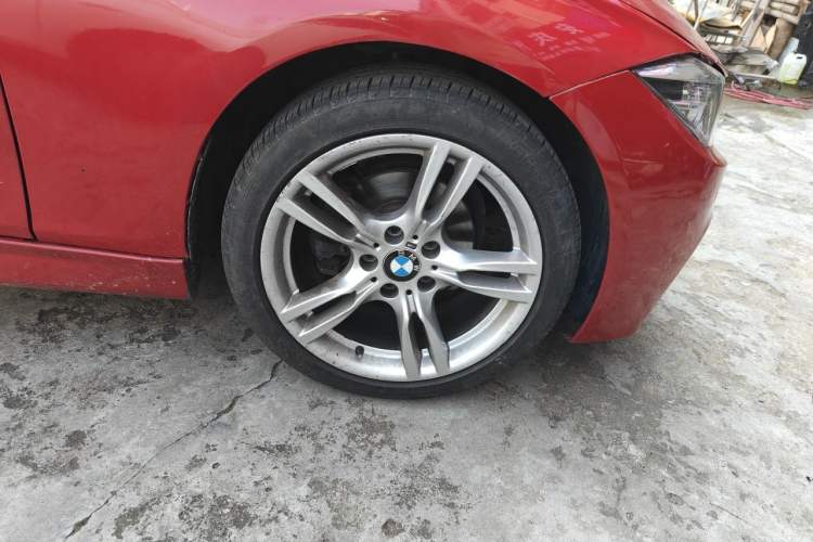 Used BMW 3 Series 2017 320Li M Sport Edition Right Front Wheel Hub